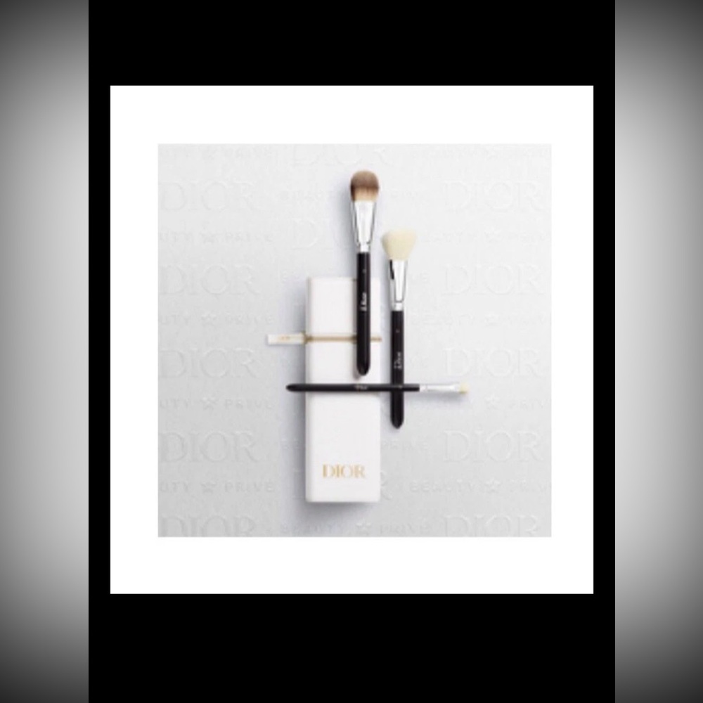 Dior Makeup Brush Set No 11 Eye No 16 Blush No 21 Foundation + Box S E A L E D ! - Picture 3 of 12